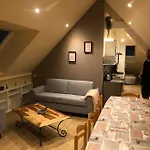 @ 10 Personnes Avec Piscine Intérieure 31 Degrés Zoo De 24 H Du Mans La Flèche