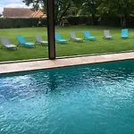 @ 10 Personnes Avec Piscine Intérieure 31 Degrés Zoo De 24 H Du Mans Appartamento La Flèche