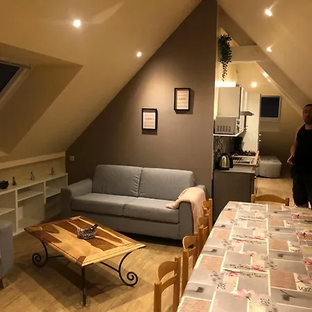 @ 10 Personnes Avec Piscine Interieure 31 Degres Zoo De 24 H Du Mans La Flèche