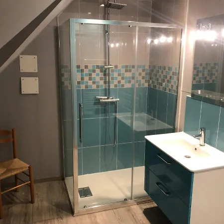 @ 10 Personnes Avec Piscine Interieure 31 Degres Zoo De 24 H Du Mans דירה La Flèche