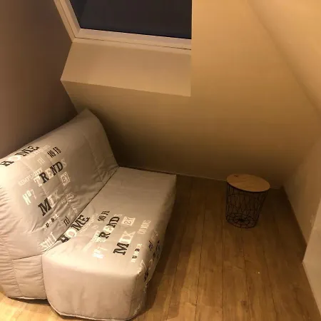 Apartment @ 10 Personnes Avec Piscine Interieure 31 Degres Zoo De 24 H Du Mans La Fleche