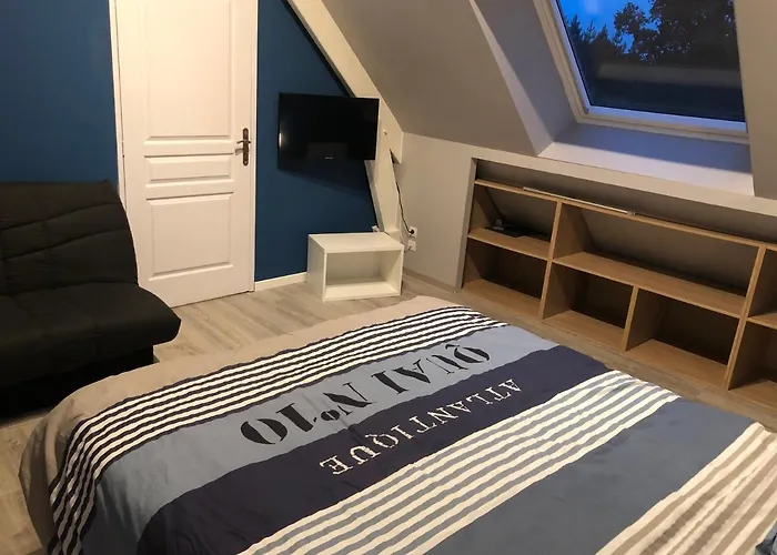 Apartamento @ 10 Personnes Avec Piscine Interieure 31 Degres Zoo De 24 H Du Mans