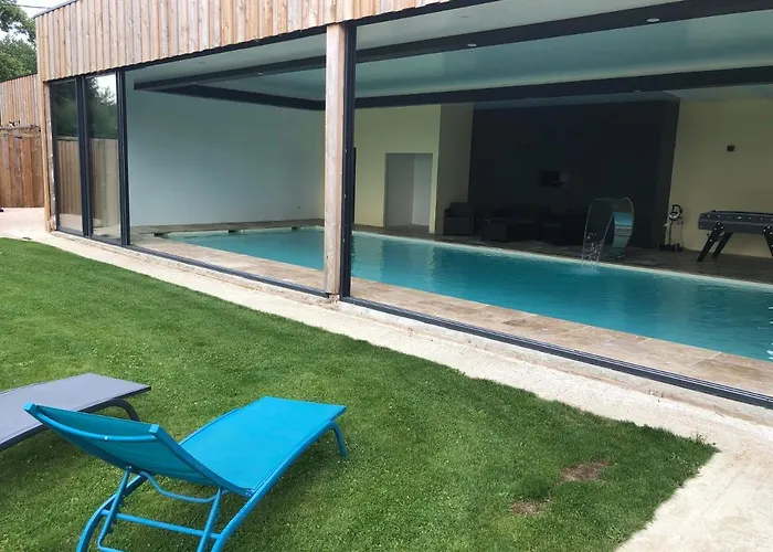 @ 10 Personnes Avec Piscine Interieure 31 Degres Zoo De 24 H Du Mans