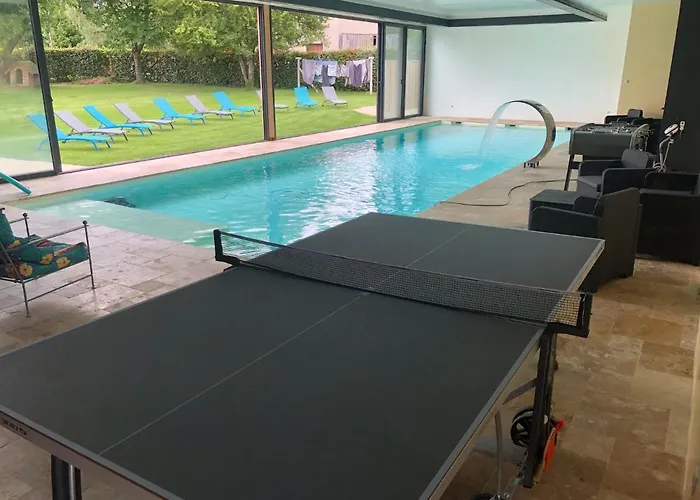 @ 10 Personnes Avec Piscine Interieure 31 Degres Zoo De 24 H Du Mans Apartamento